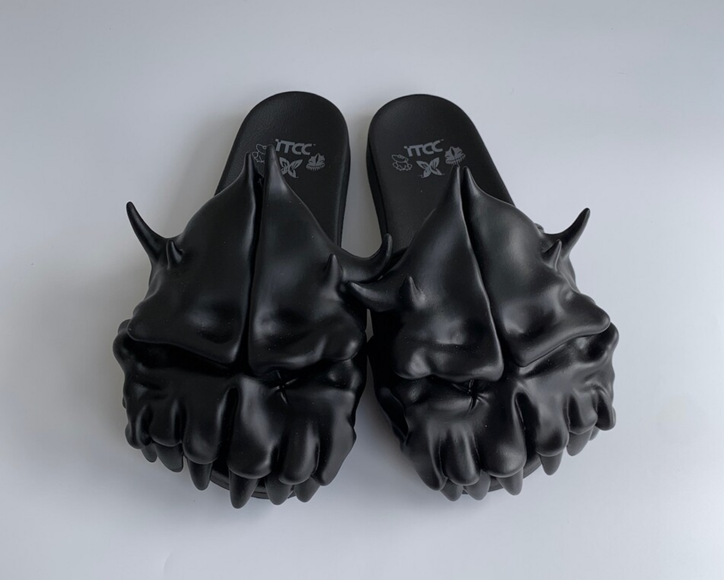 Scull Slipper - Black (Preorder)